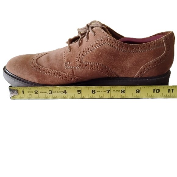 Clarks Men’s Size 10 1/2 Suede Wingtip Oxfords Tan main image 8